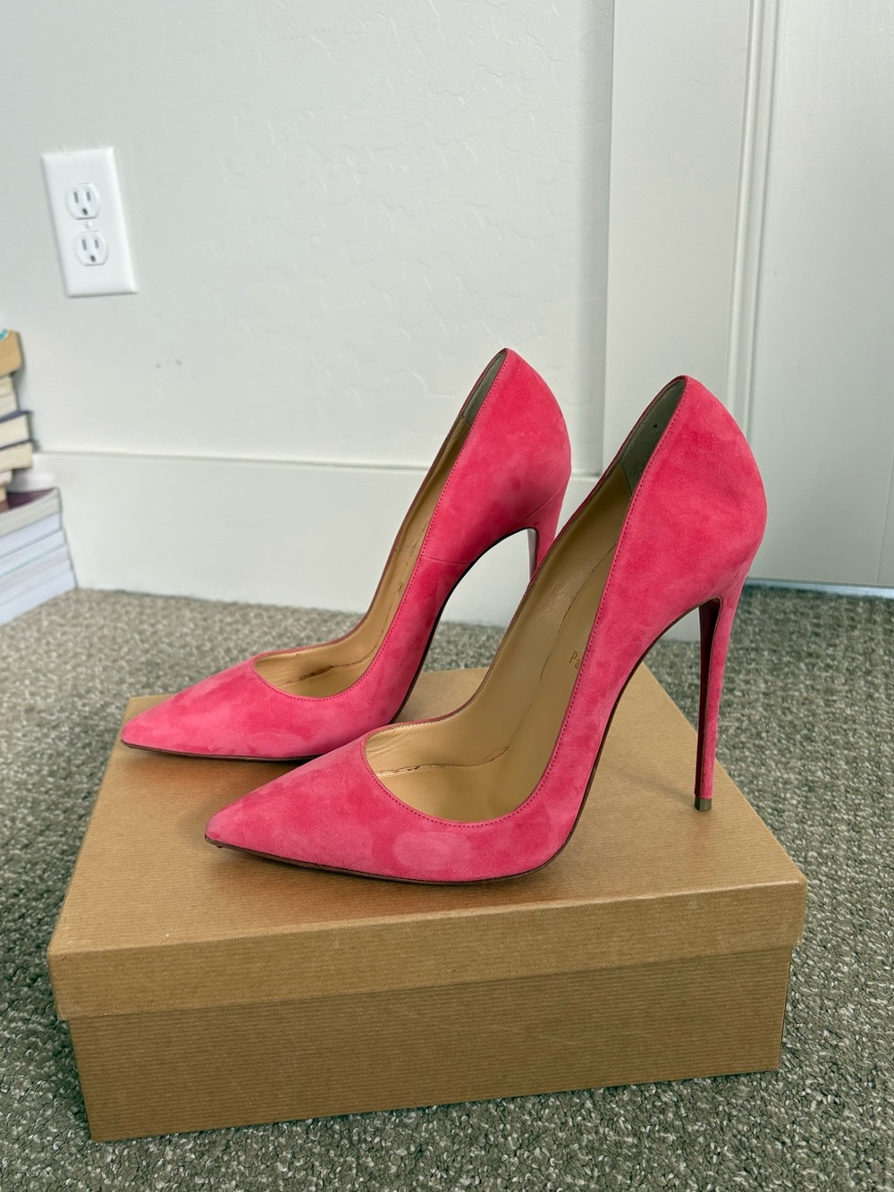 Christian Louboutin Hot Pink So Kate 40.5 - Picture 2 of 9